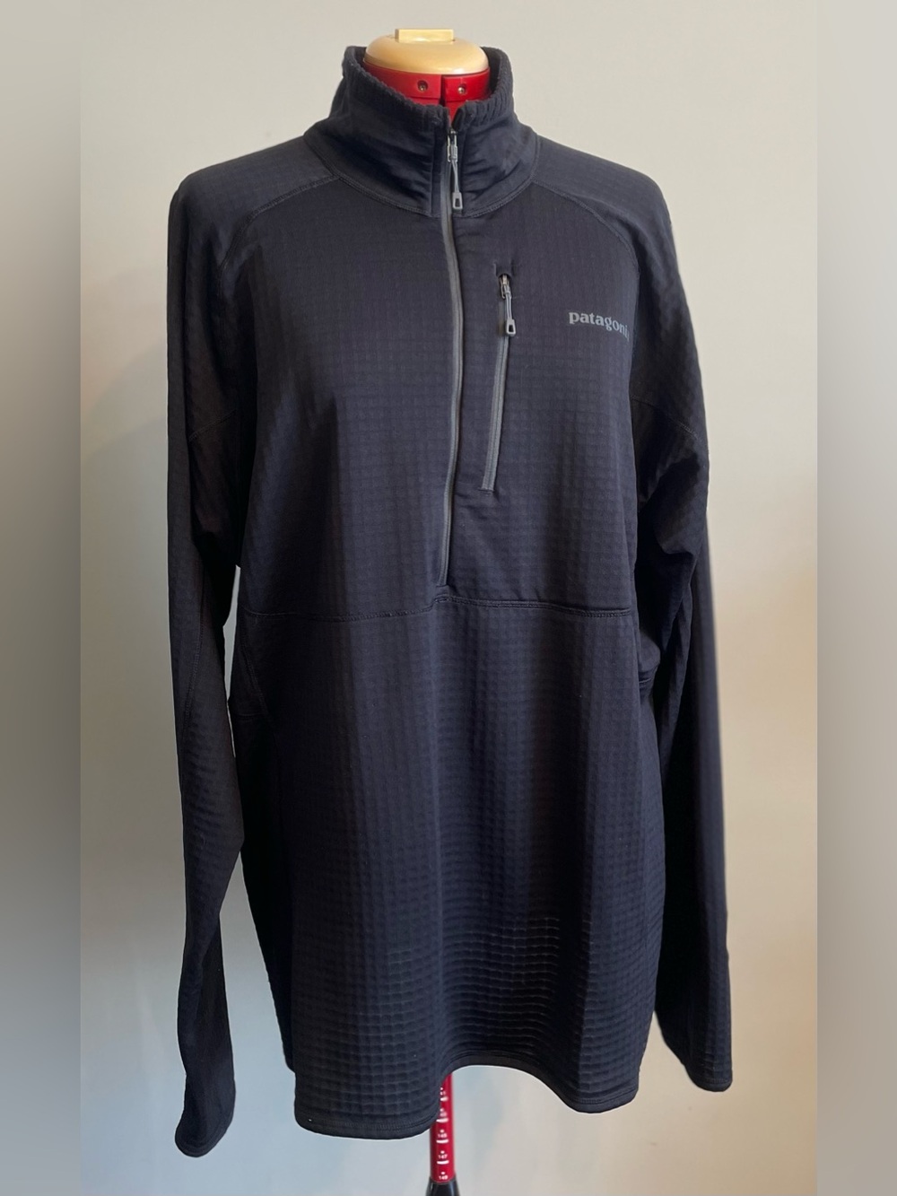 Patagonia R1 Air Zip Neck sweater Size XL